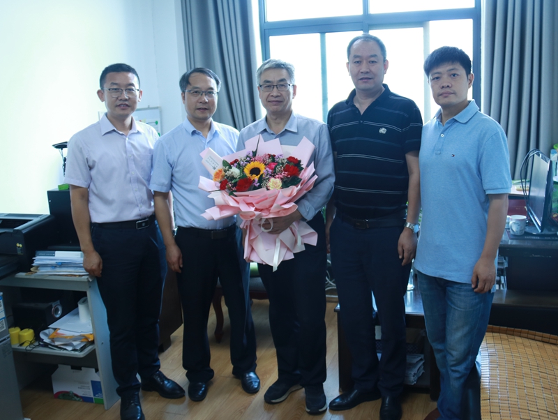 07c85253941847f099a3a5b66c1564af.jpg 赵鹏祥.jpg