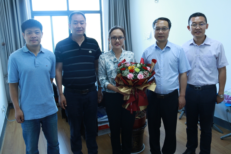 92c967006dfb47de8c0f7329df7af601.jpg 盛敏.jpg